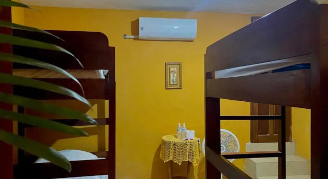 Кровать в общем номере Hotel San Miguel