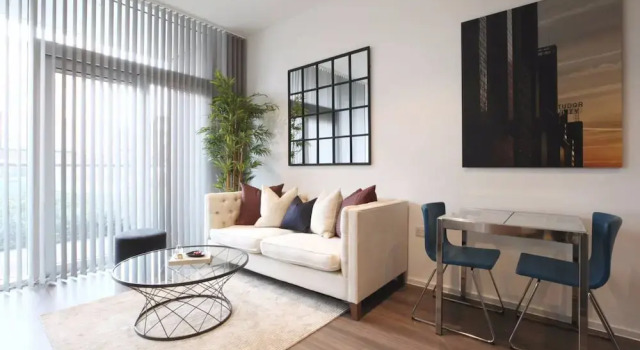 Modern 1 Bedroom Apartment in West London, Varaa Huoneisto Asunnot kohteessa Merseyside, Huoneisto