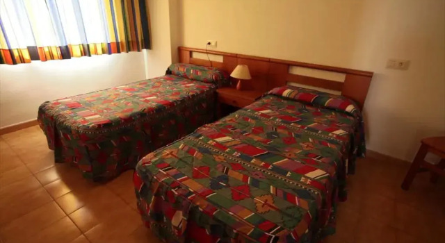 Apartamentos Torre Gerona