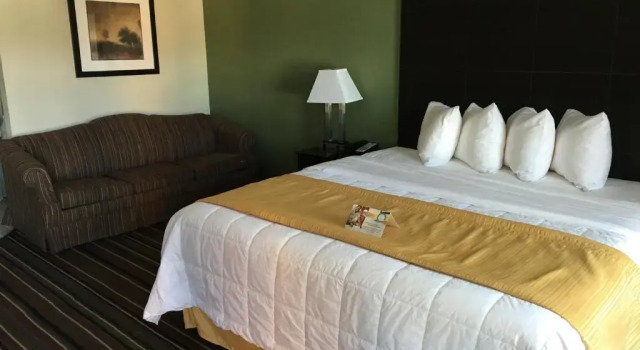 Номер Standard Quality Inn & Suites Horse Cave - Cave City