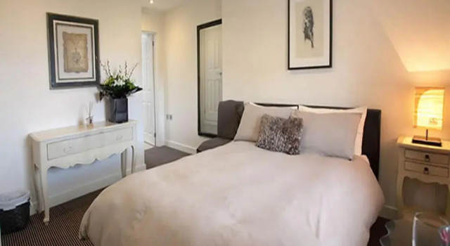 Апартаменты Executive Smiths Hotel