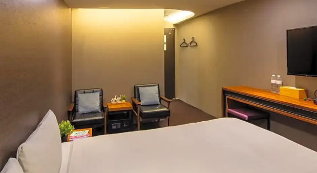Номер Deluxe Goodmore Hotel