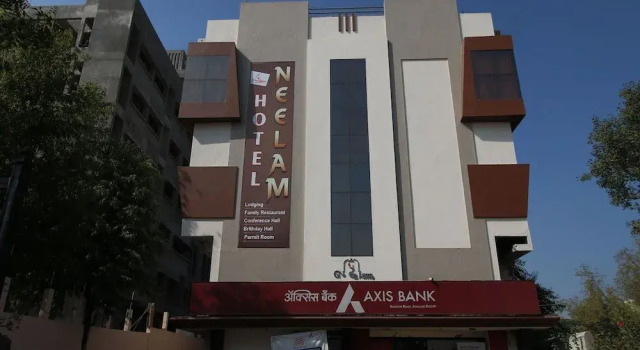 Hotel Neelam, Забронировать Отель Отели штата Махараштры 3 звезды, 3*