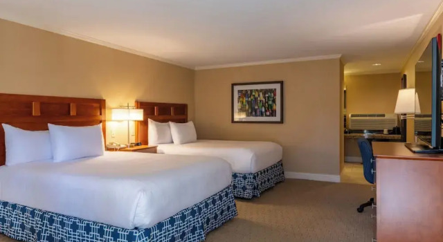 Четырёхместный номер Deluxe Juniper Hill Inn