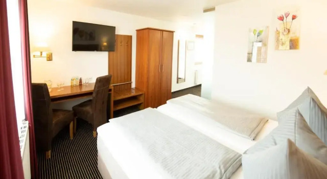 Ambient Hotel Salzburger Hof, Забронировать Отель Гинген-ан-дер-Бренц 
