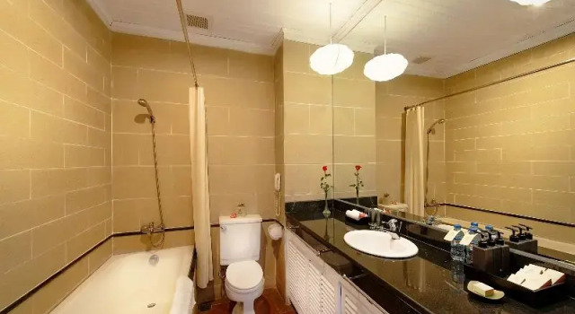 Двухместный номер Superior с балконом Hoi An Beach Resort