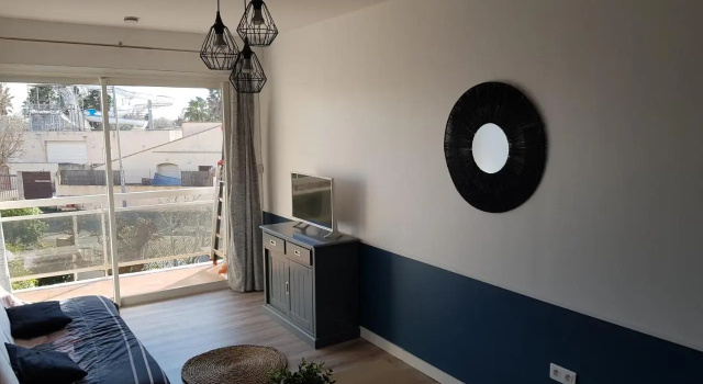 Joli Studio 50m de la Mer, Rezervasyon Daire Hérault otoparklı oteller, Otopark