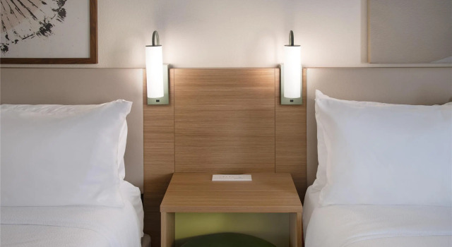 Четырёхместный номер Standard Spark by Hilton St Robert Fort Leonard Wood