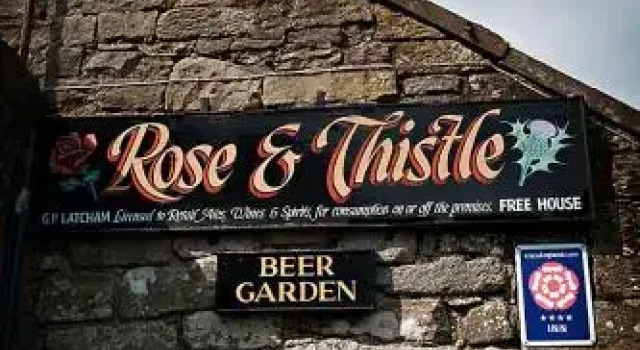 Rose & Thistle Inn, Book Hotel Hoteller i Borders med parkering, Parkering