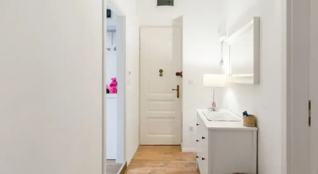 Boutique Apartment with Balcony, Prenota Appartamento Splitska 