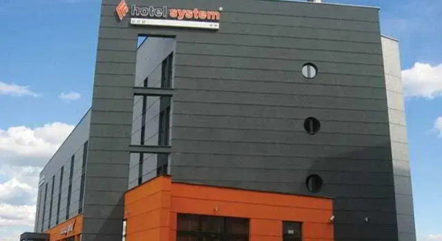 System Hotel Kraków, Boek Hotel Hotels in Klein-Polen met parkeren, Parkeren