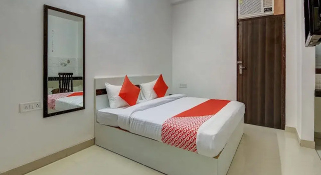 OYO Flagship 26759 BJ Residency