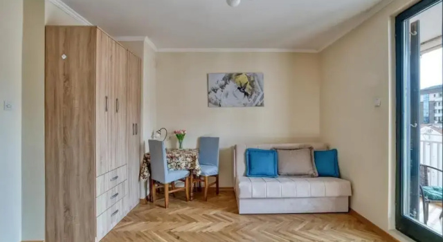 Семейные апартаменты с балконом и с частичным видом на море COMFORT APARTMENT NEAR THE BEACH