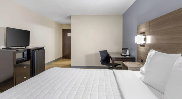 Двухместный люкс SureStay Hotel by Best Western Morganton