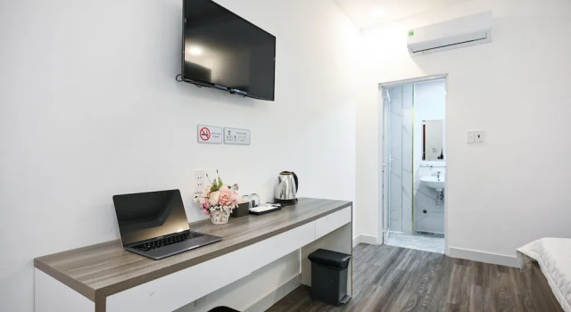 Семейный номер Superior YoKo Airport Saigon Hotel