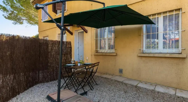Студия Comfortable studio with air-conditioning in Six-Fours-les-Plages - Welkeys