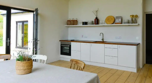 Коттедж с 2 комнатами Russells Cottage