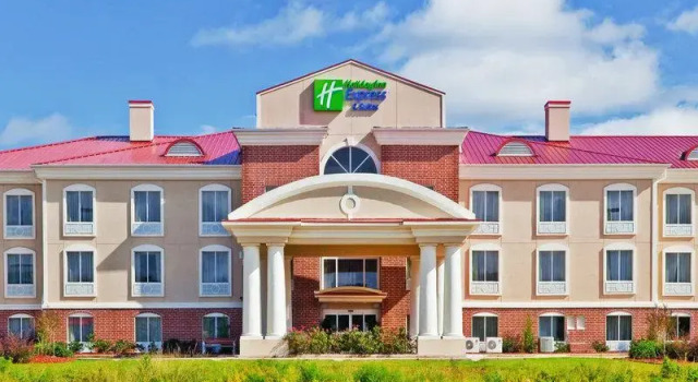 Одноместный люкс Deluxe Holiday Inn Express Hotel & Suites Magee by IHG