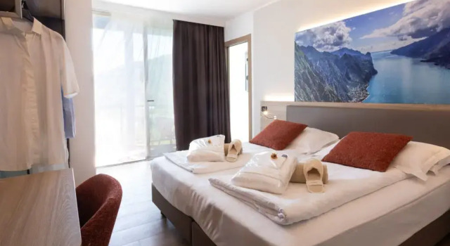 Номер Deluxe Ambassador Suite Hotel