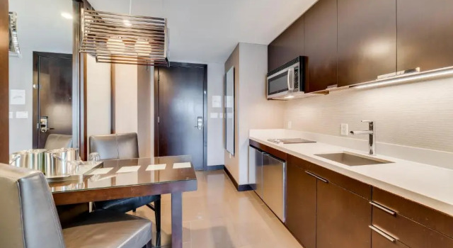 Люкс с видом на воду Jet Luxury at the Vdara Condo Hotel