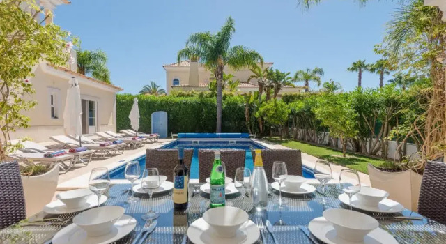 Вилла Endless Summer Luxury Villa