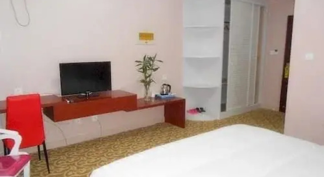 Jufeng Business Hotel
