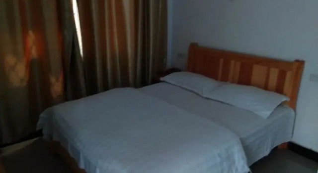Fengqing Express Hotel
