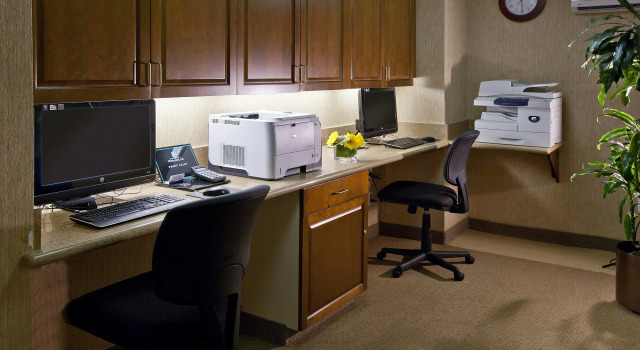 Embassy Suites by Hilton Sacramento Riverfront Promenade, Забронировать Отель Сакраменто Сакраменто