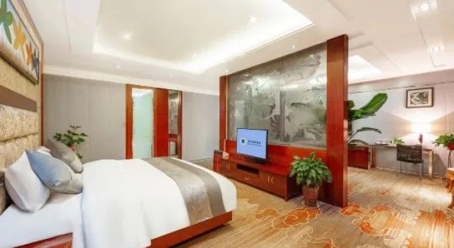 Трёхместный семейный люкс Hai Hua International Hotel