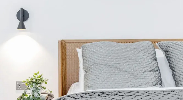 Двухместные апартаменты Perfect Holiday Escape - 1 and 2 Bedroom Deluxe Apartments at Liverpool Street
