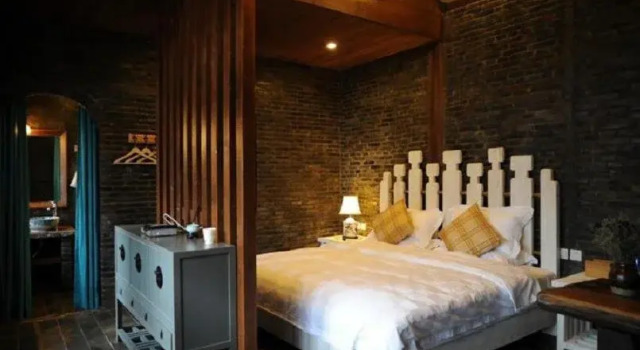 Blossom Hill Inn-Aromaland, Забронировать Отель Лицзян Юньнань, рядом с Улица Сквер-стрит Древнего города Даянь