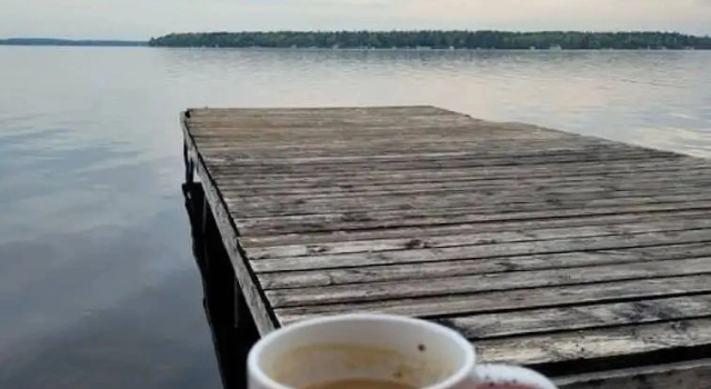Коттедж Rustic Pines Waterfront Cottage *CLEAR WATER*