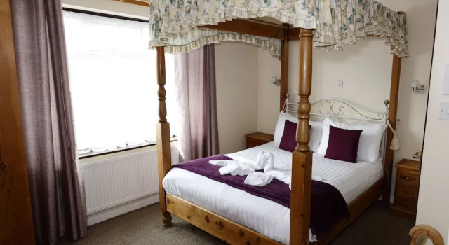 Aylesbray Lodge