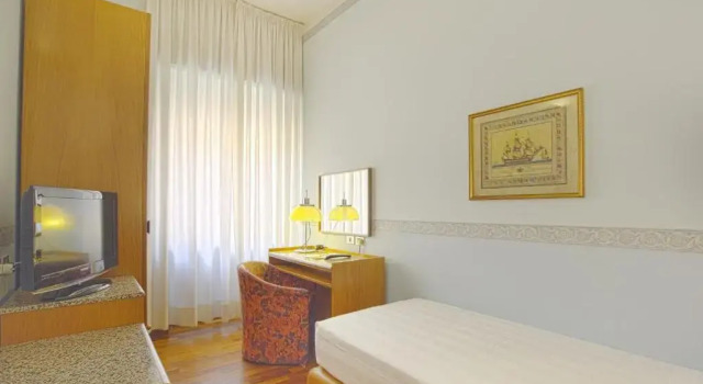 Одноместный номер Comfort Hotel Miramare