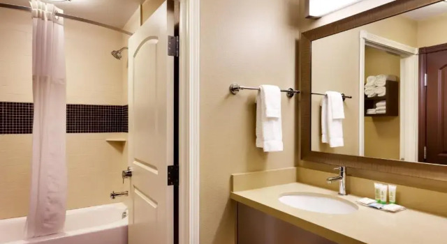 Номер Standard Staybridge Suites Cheyenne by IHG