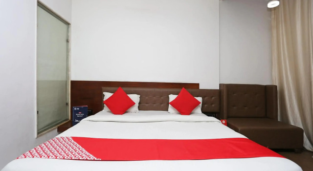 OYO 8561 Hotel Sun Park, Забронировать Отель Отели штата Махараштры 3 звезды, 3*
