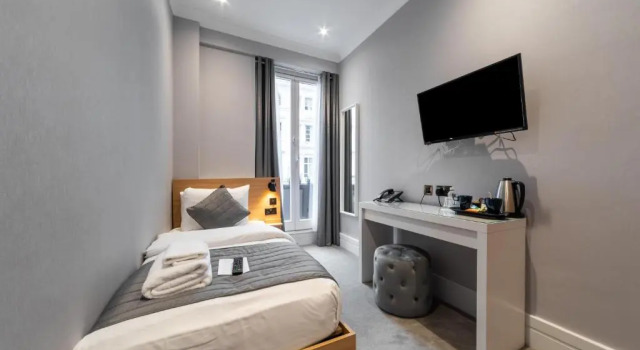 Одноместный номер Standard с балконом Gainsborough Hotel