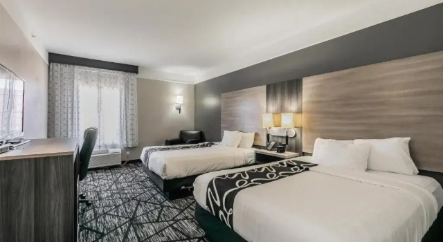 Четырёхместный номер Deluxe La Quinta by Wyndham Granbury