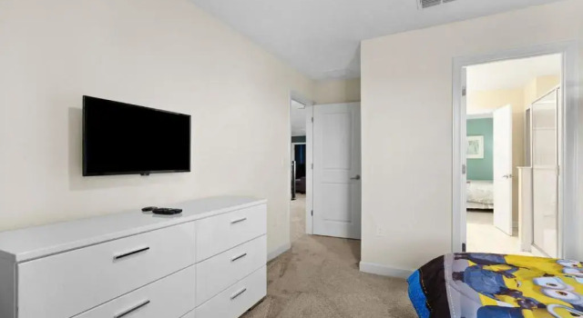 Come to Stay a FEW Miles to Disney Large Pool Home Sleep 36, Rezerwuj Hotel Kissimmee Kissimmee