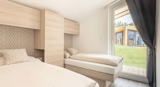 Ferienhaus Premium mit 2 Schlafzimmer K Tschach-mauthen, Rezerwuj Hotel Hotele w Karyntia z parkingiem, Parking