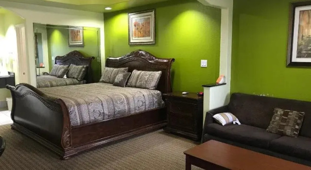 Raintree Inn and Suites