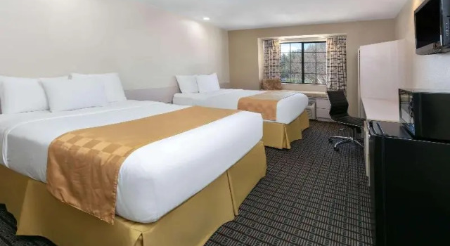 Номер Standard Travelodge by Wyndham Arlington/Dallas Area