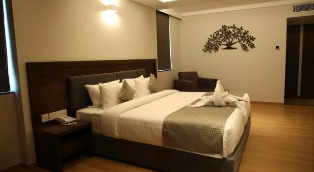 Двухместный люкс с видом на улицу Native INN By Heda Hospitality
