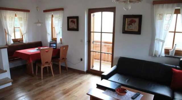 Zidanica Ravbar, Buchen Sie Ferienwohnung Apartments in Unterkrain, Ferienwohnung