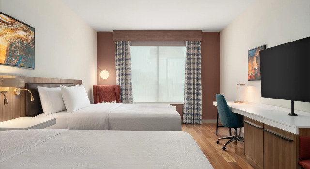 Четырёхместный номер Standard Hilton Garden Inn Perry