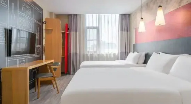 Номер Standard ibis Chengdu Yongfeng Hotel