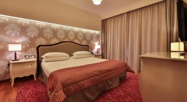 Полулюкс UNA Hotels Expo Fiera Milano