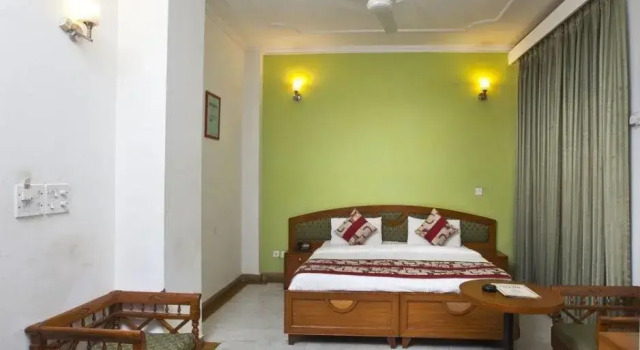 OYO Rooms Hazrat Nizamuddin