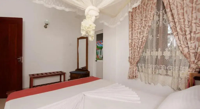 Kandyan White Holiday Homes, Забронировать Отель Недорогие отели Канди, рядом с Kandyan Art Association &amp; Cultural Centre, недорого