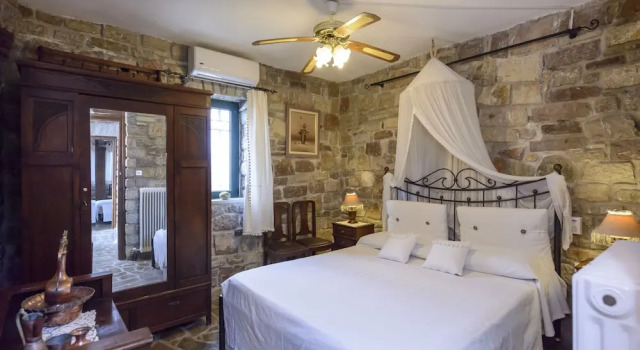 Majestic Chateau - Spectacular Seascapes & Pool